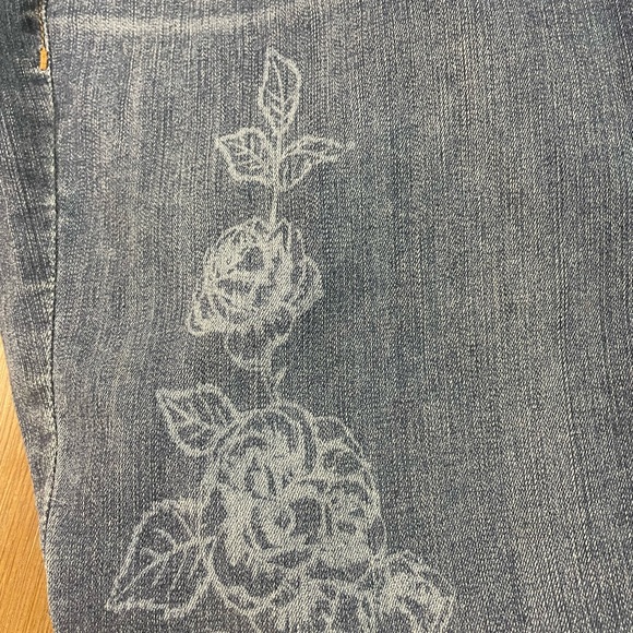 Lane Bryant Skinny Jeans Women’s Size 20 R Light Blue Floral Design Pre-owned - Picture 2 of 4